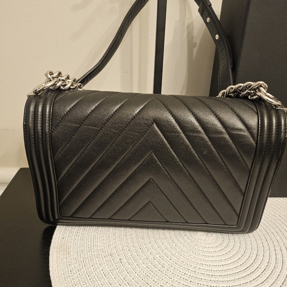 Chanel Flap Boy In New Medium - Picture 4 of 15